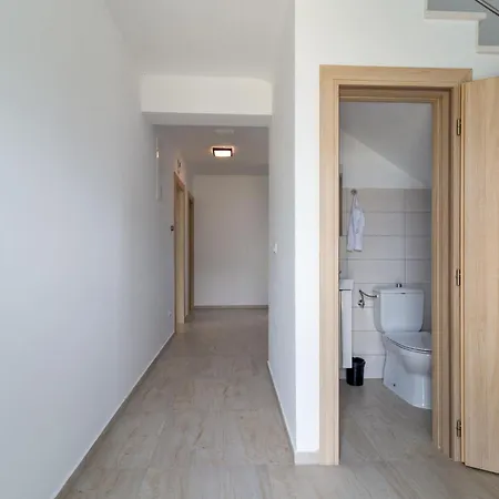 度假居 Ria With Heated Pool By Interhome
