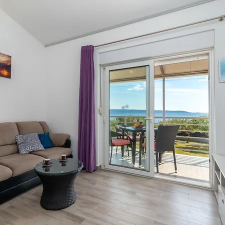 Hébergement de vacances Ria With Heated Pool By Interhome *