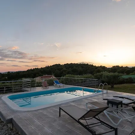 Holiday Ria - Tgr146 By Interhome * Trogir