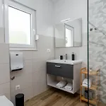 Ria With Heated Pool By Interhome Τρογκίρ