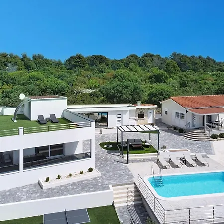 Ria With Heated Pool By Interhome Будинок відпочинку *